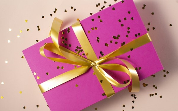 Luxury Birthday Celebration Presentation Gift Box with Ribbon Bow