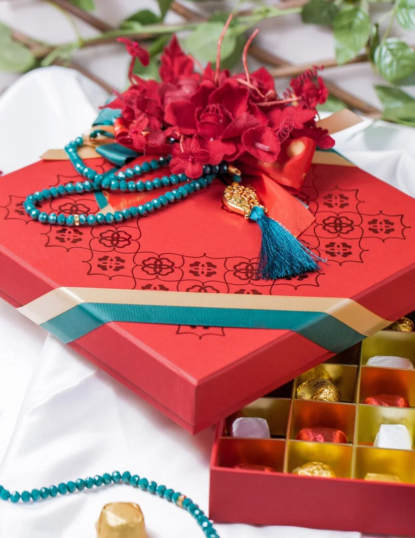 Auspicious Festival Hampers and Pure Silver Coins